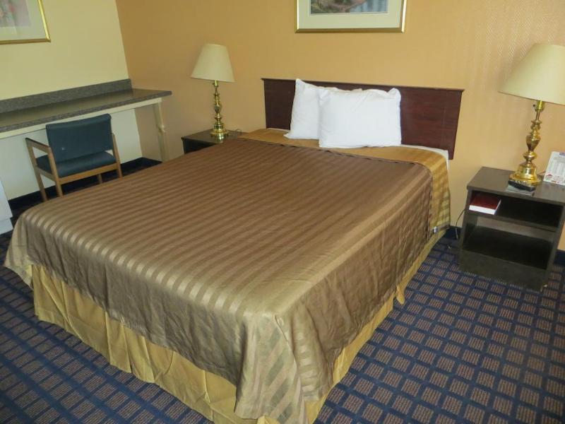 Travelodge By Wyndham ドッジシティ エクステリア 写真