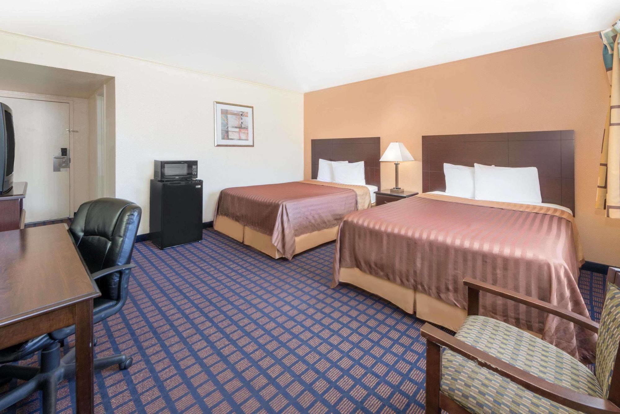 Travelodge By Wyndham ドッジシティ エクステリア 写真