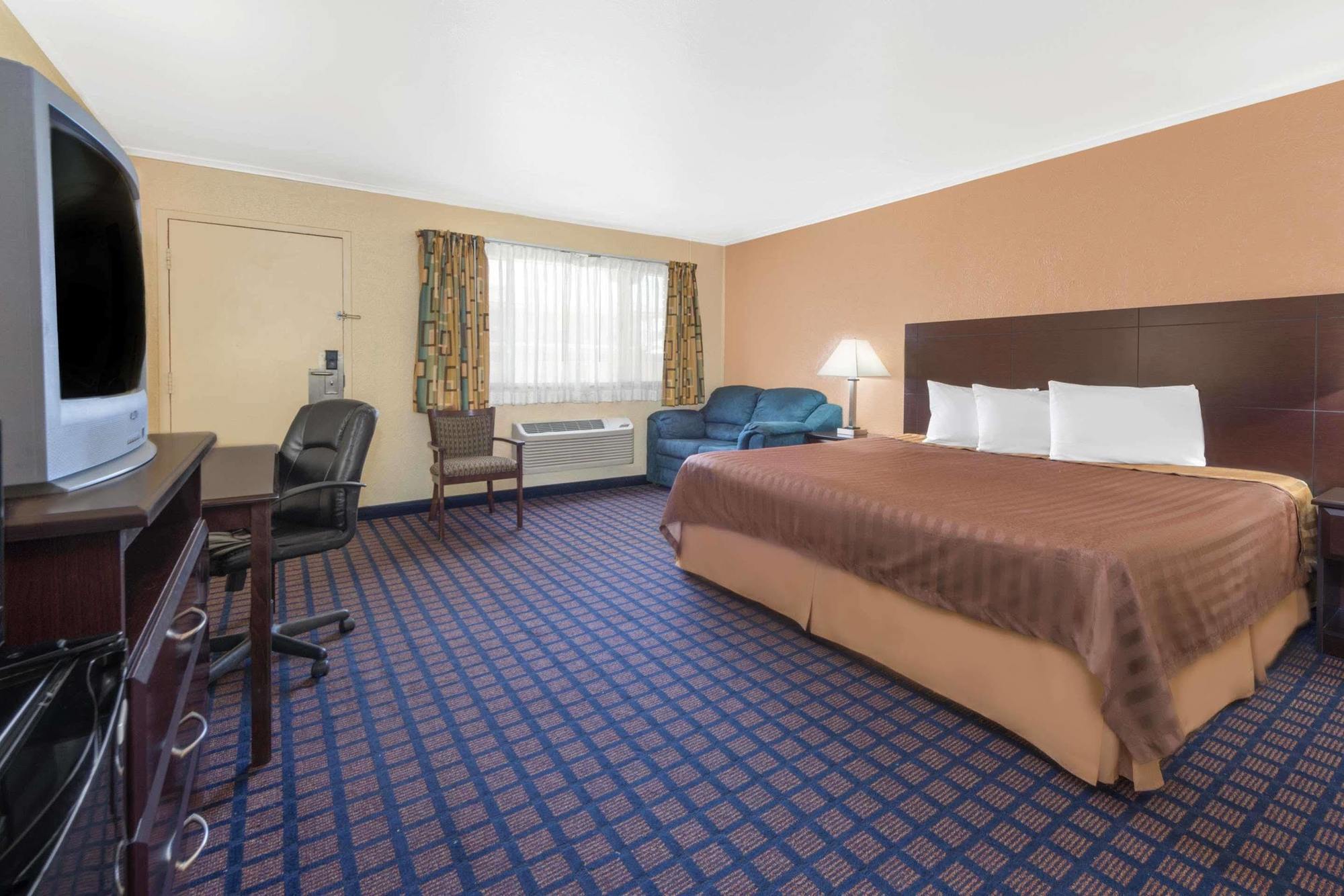 Travelodge By Wyndham ドッジシティ エクステリア 写真